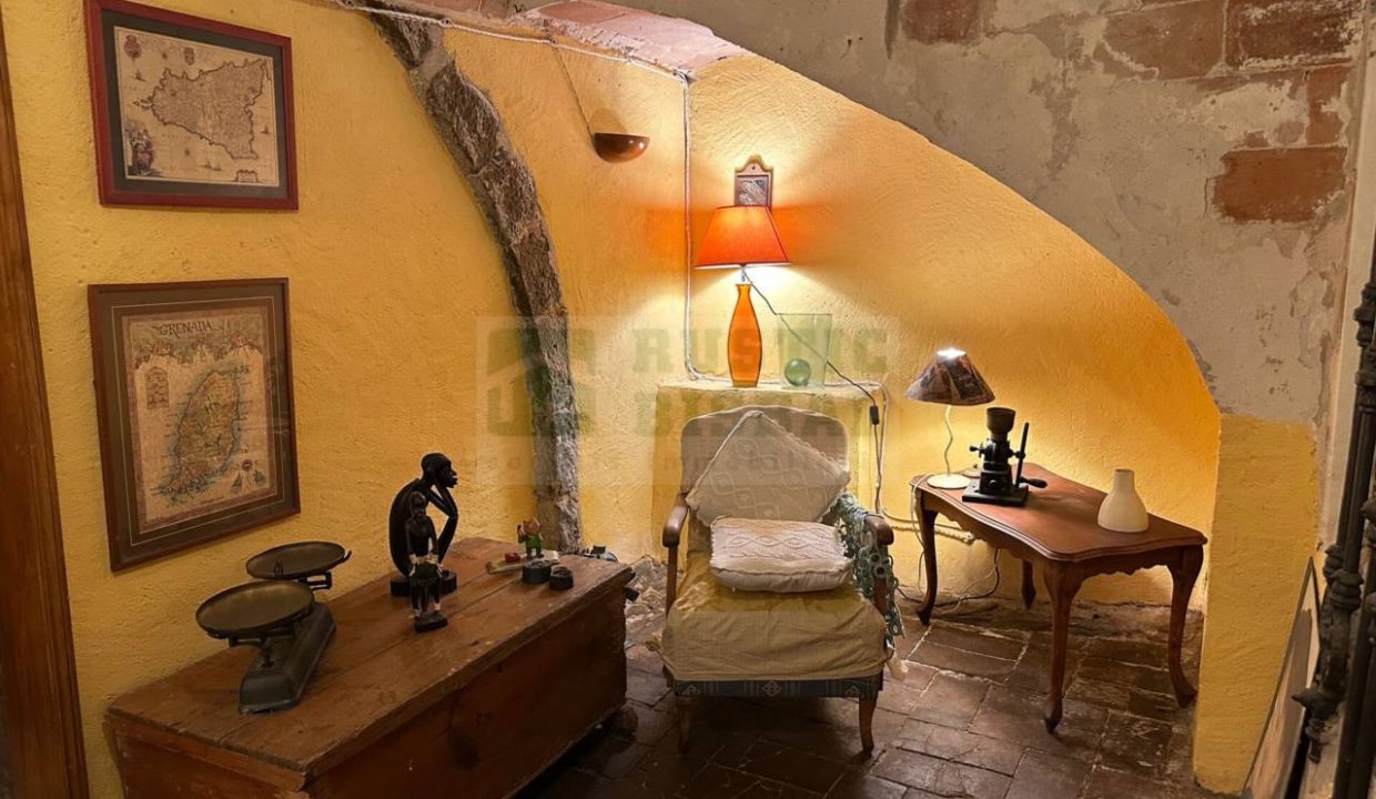 995275_56682536994_57a30e20-b53d-412d-acf7-f13dd280ffd8