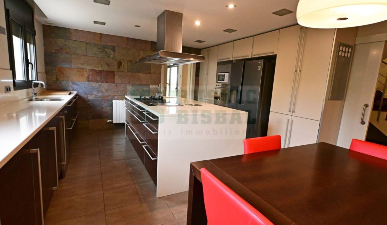 995275_59182893408_8f478dc2-42a7-4a5e-9b2d-dca9e562b9b6