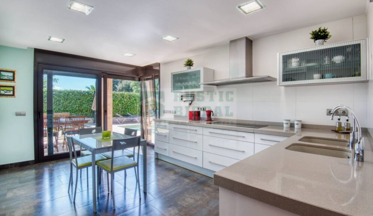 995275_59190696719_1648dce9-2771-4bba-a46c-3b66f3d76e16