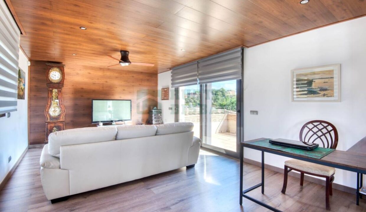 995275_59190696719_2010ea4f-0c00-4f0f-8be6-c42a32a01955