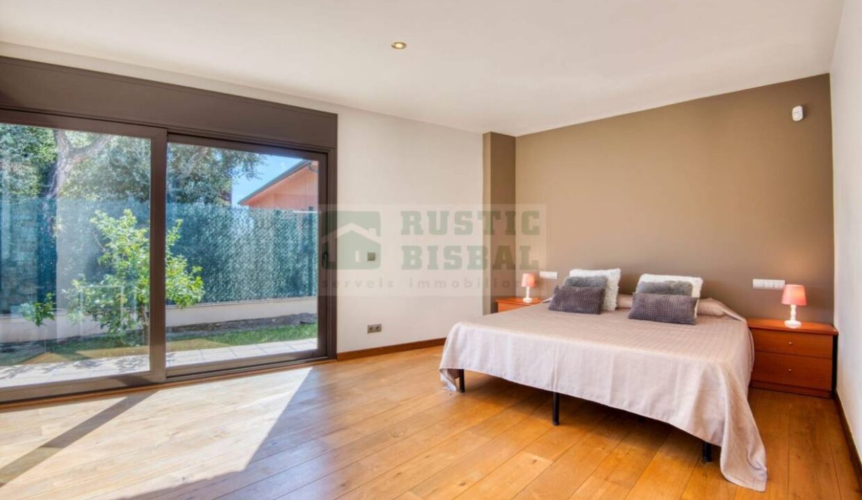 995275_59190696719_7309e6e9-f26d-45d9-902a-478d81b3b4a9