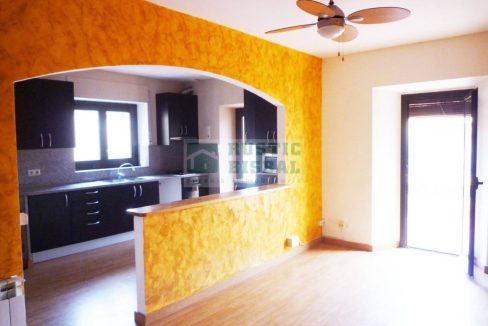 995275_76711328669_4_20170805133804