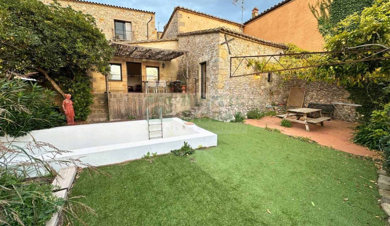 995275_60063383176_e40b2575-529a-467c-8b60-5879f49304d4