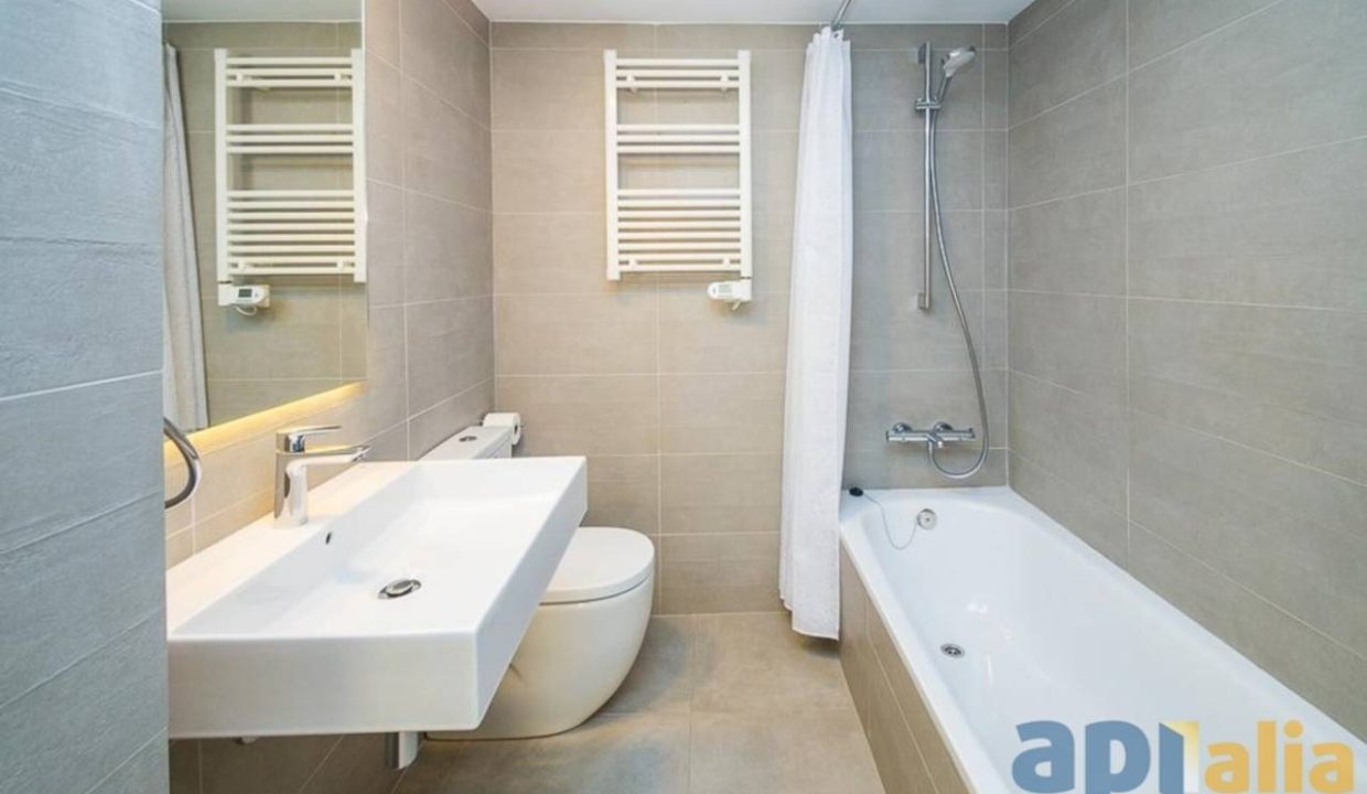 995275_60071085352_99bd4f4e-0509-4780-9a6c-40ca04652c9e