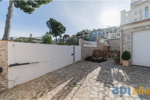 995275_60075515476_10_20251205113402082