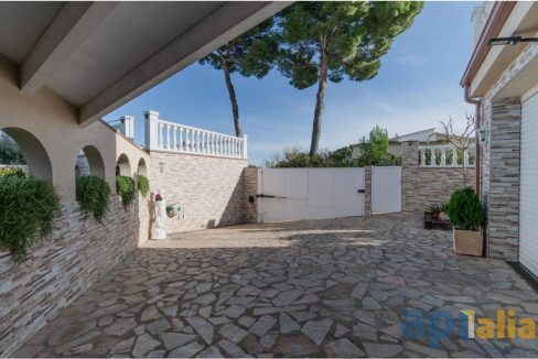 995275_60075515476_8_20251205113400710