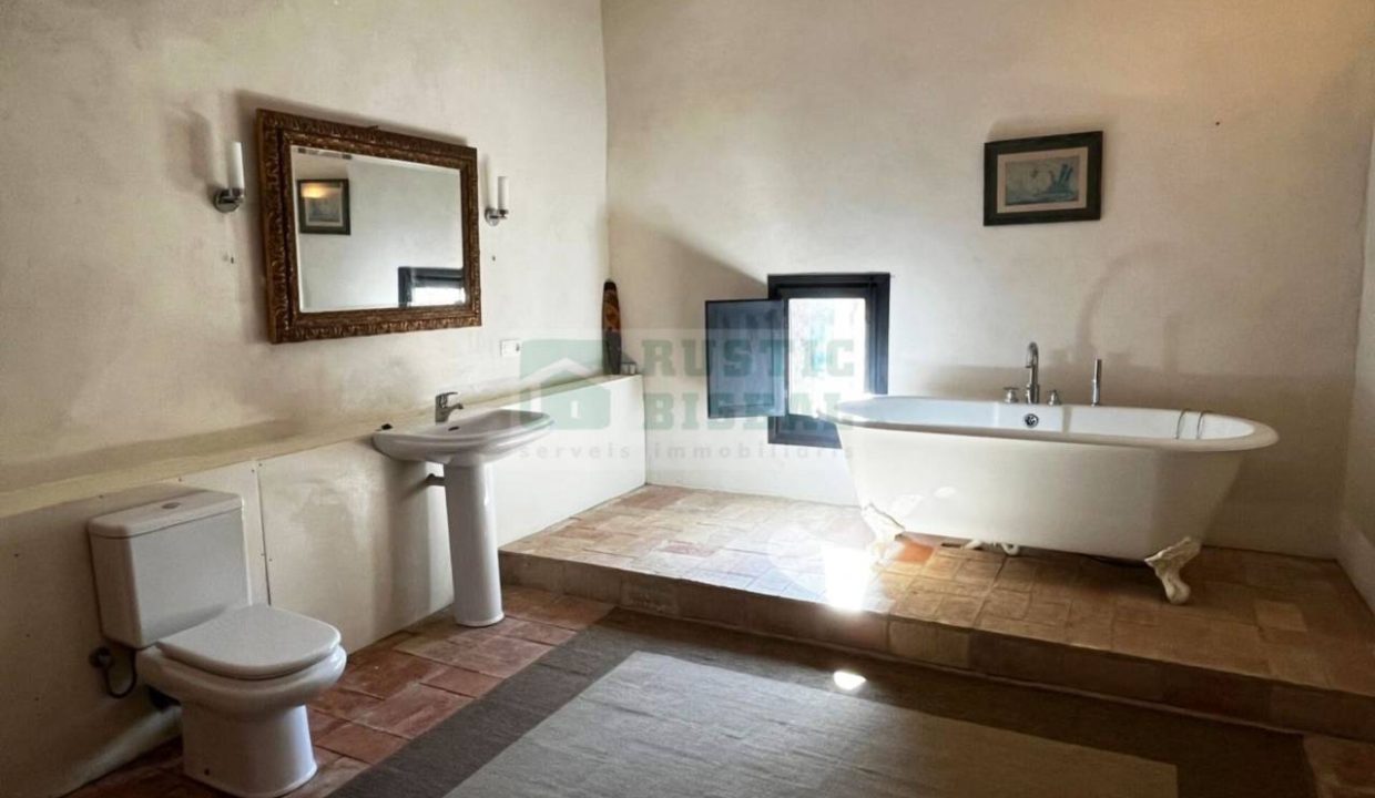 995275_61718455092_35ca5a53-144a-4e9b-ab93-dab08bea6b2b