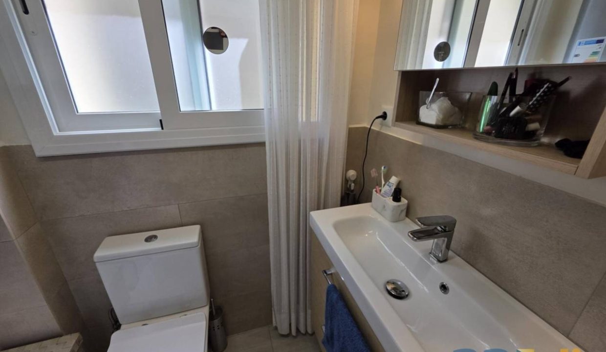 995275_61753102379_8d848744-9c9b-4dfd-aa9e-b1245c726803