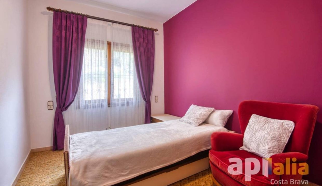 995275_62503585207_dca702f6-e28f-44af-93b5-d4a0f18f0162