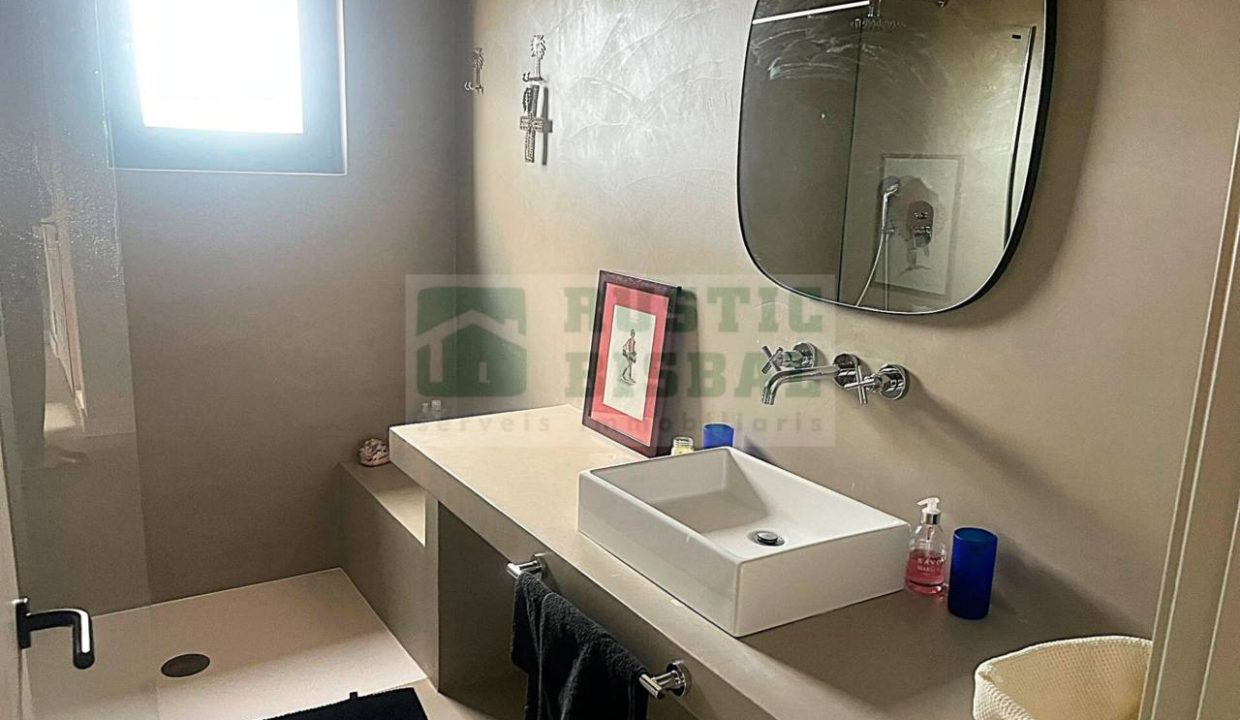 995275_63395583942_2fe22b5a-2736-432b-a976-972ae39397bd