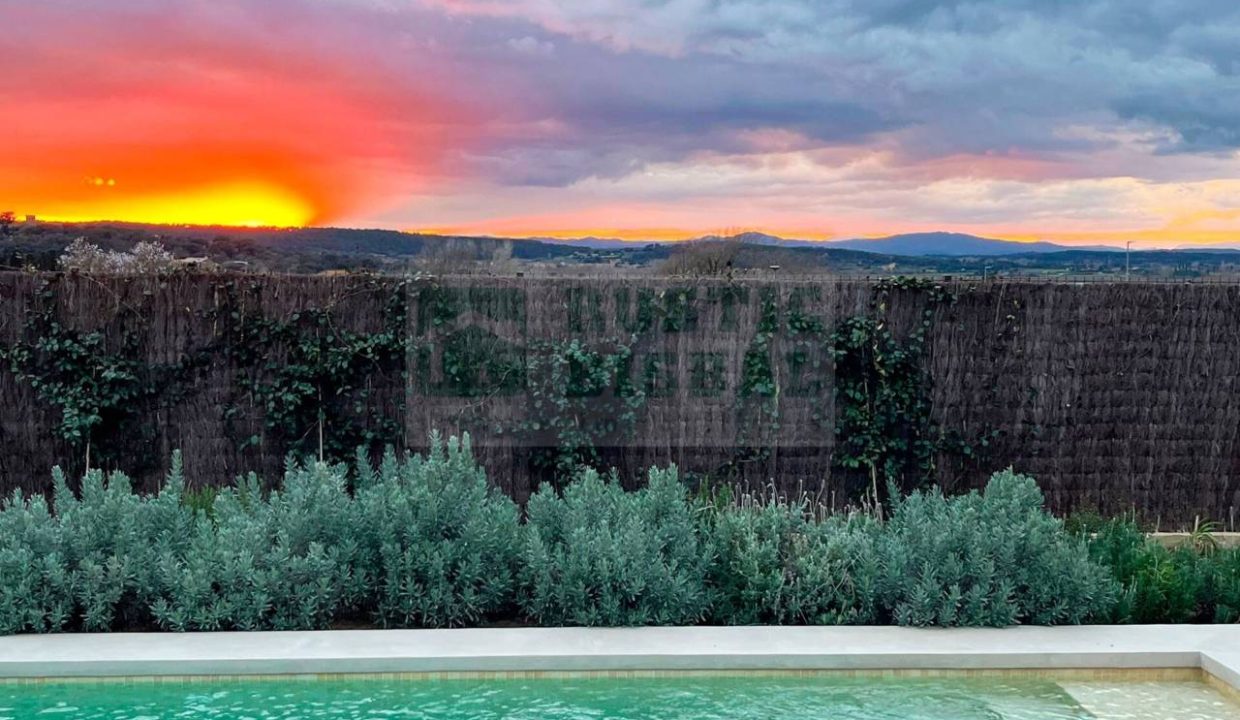 995275_63395583942_473fc03c-0f3a-45cc-835f-e52ef139660b