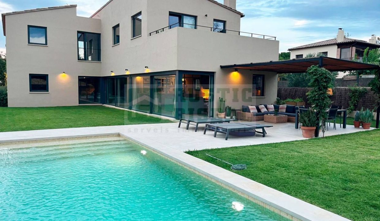 995275_63395583942_72147f90-5af3-4cd9-9639-d32eaaafc162