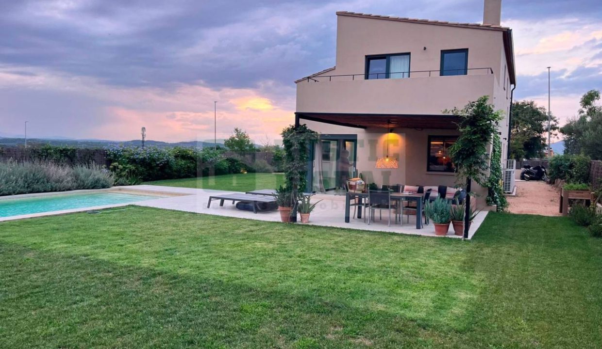 995275_63395583942_b952dfb7-92fa-4eed-b7c5-47678b2a7182