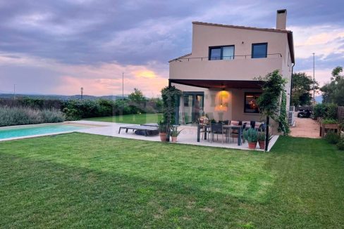 995275_63395583942_b952dfb7-92fa-4eed-b7c5-47678b2a7182