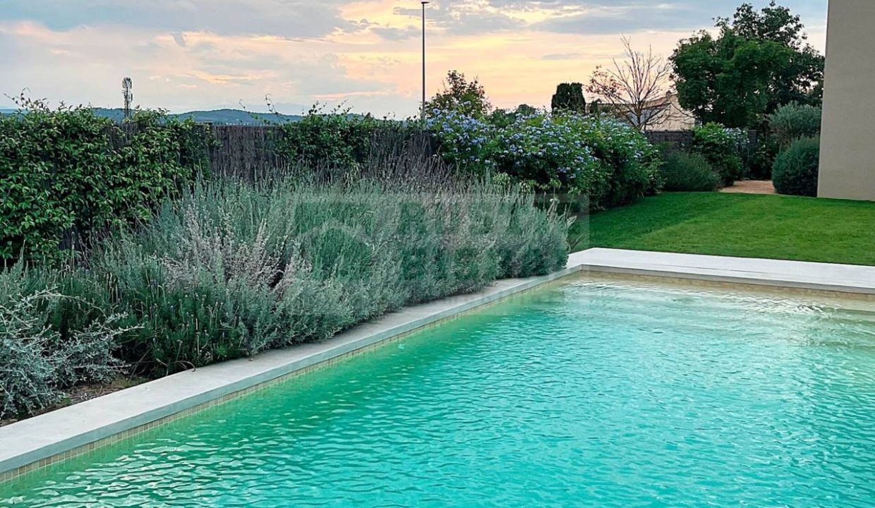 995275_63395583942_ecea38c8-4bd8-4255-8e96-3521ab59a89f